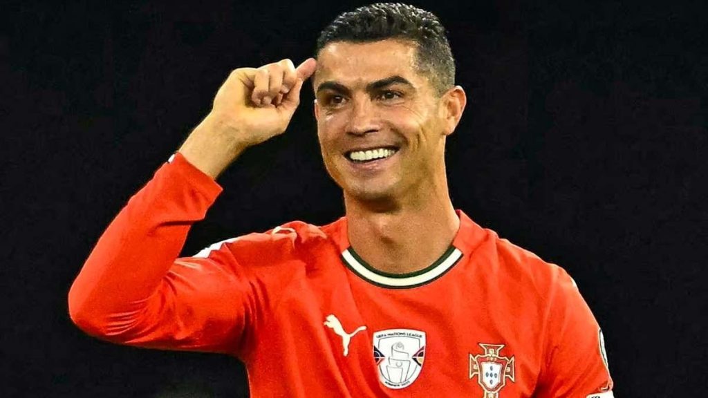 Ronaldo nhận phán quyết khiến tất cả choáng váng tại World Cup 2026: Không đặc quyền cho huyền thoại | Thể thao OK9 10 Ronaldo nhận phán quyết khiến tất cả choáng váng tại World Cup 2026: Không đặc quyền cho huyền thoại | Thể thao OK9